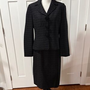 Le Suit Black Skirt Set